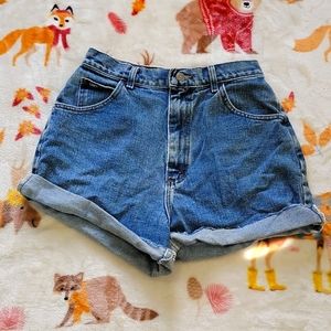 💙 GORGEOUS!! LEE VINTAGE MEDIUM BLUE WASH HIGH WAISTED MOM SHORTS